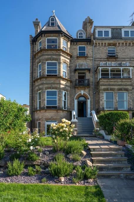 Beachfront Luxury Home With Spectacular Sea Views Herne Bay Kültér fotó